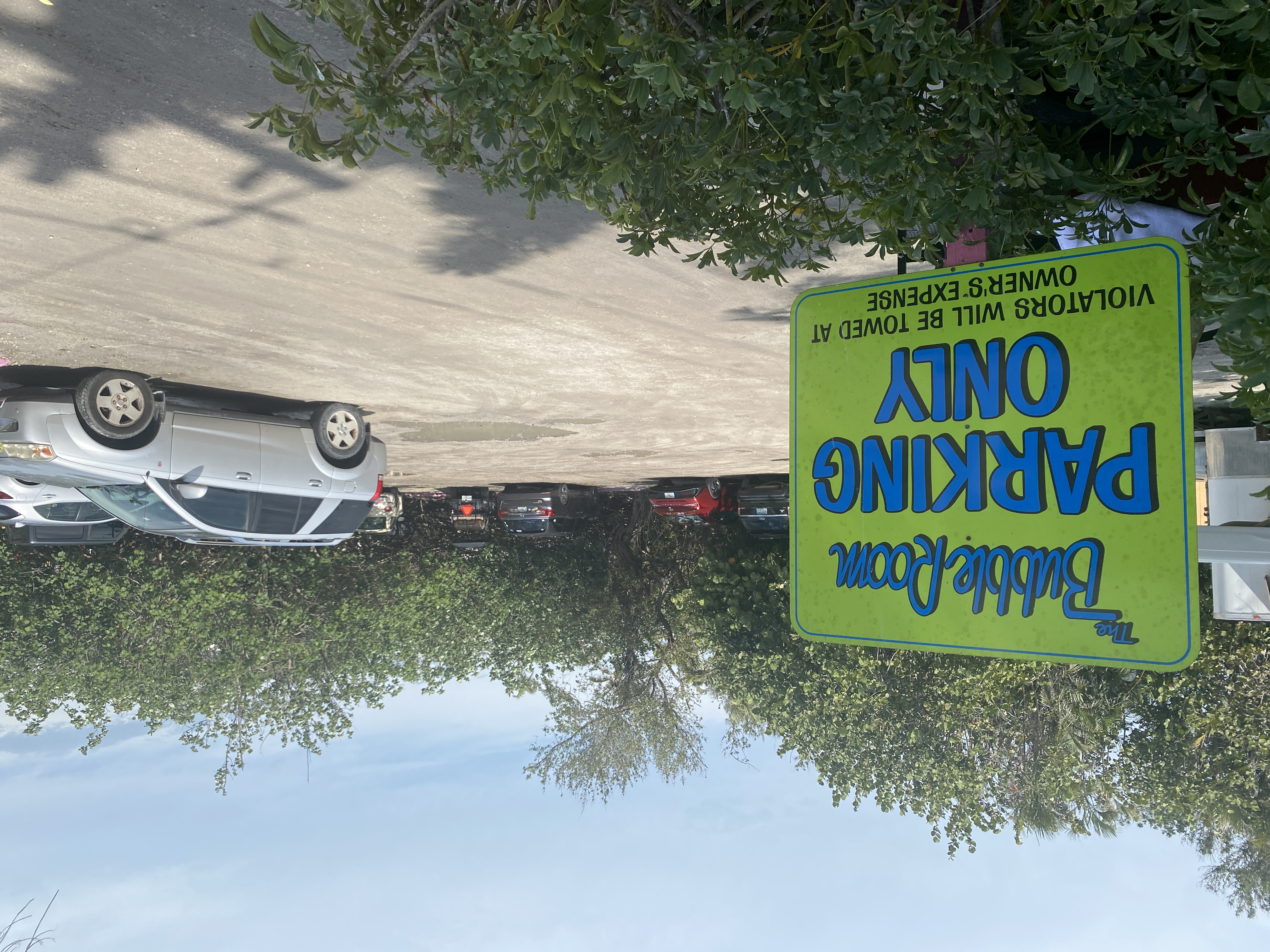 This is the parking lot for the Bubble Room; also availble to
      Boop's guests.