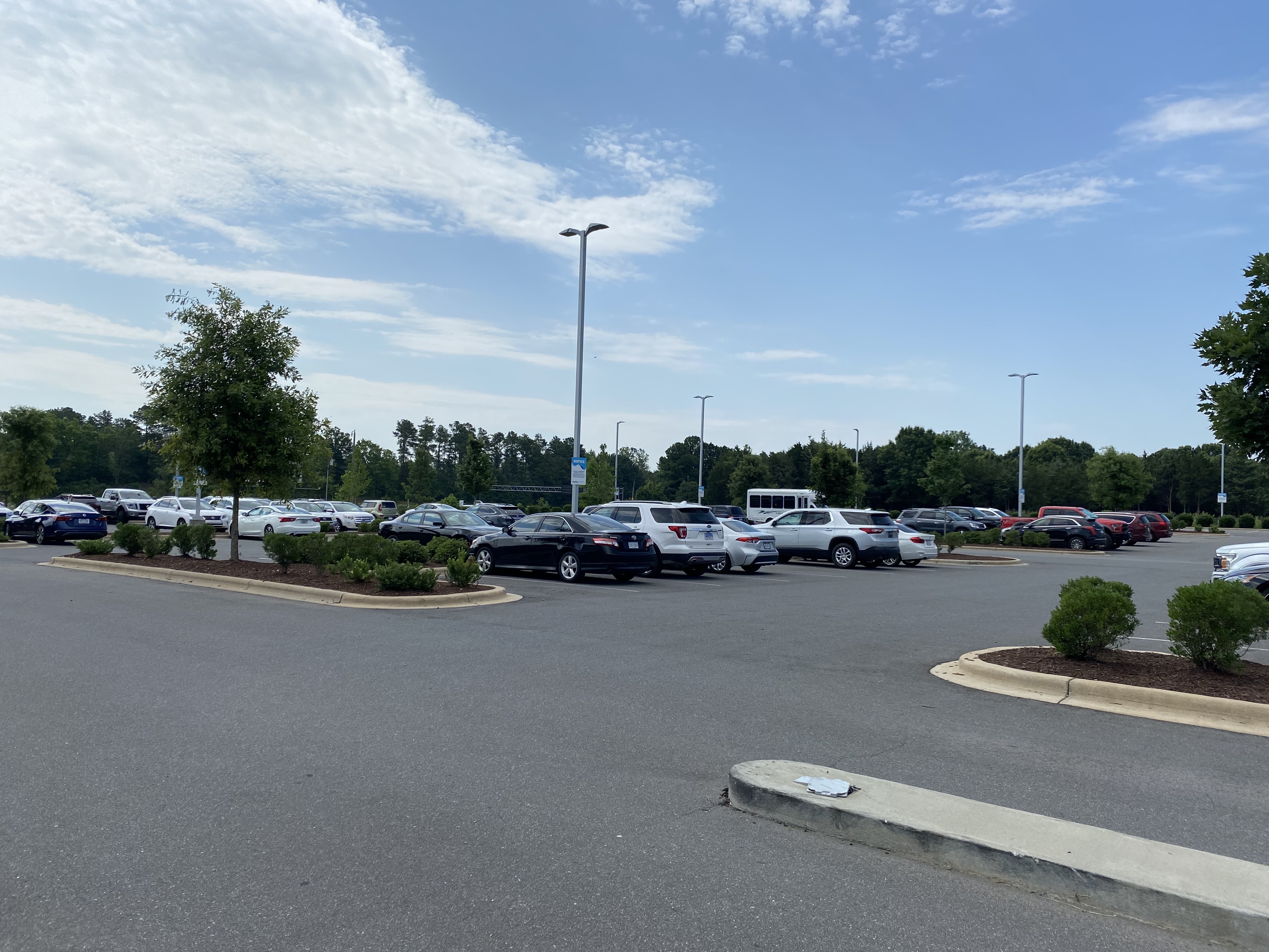 The parking lot
      is clean and well-maintained.