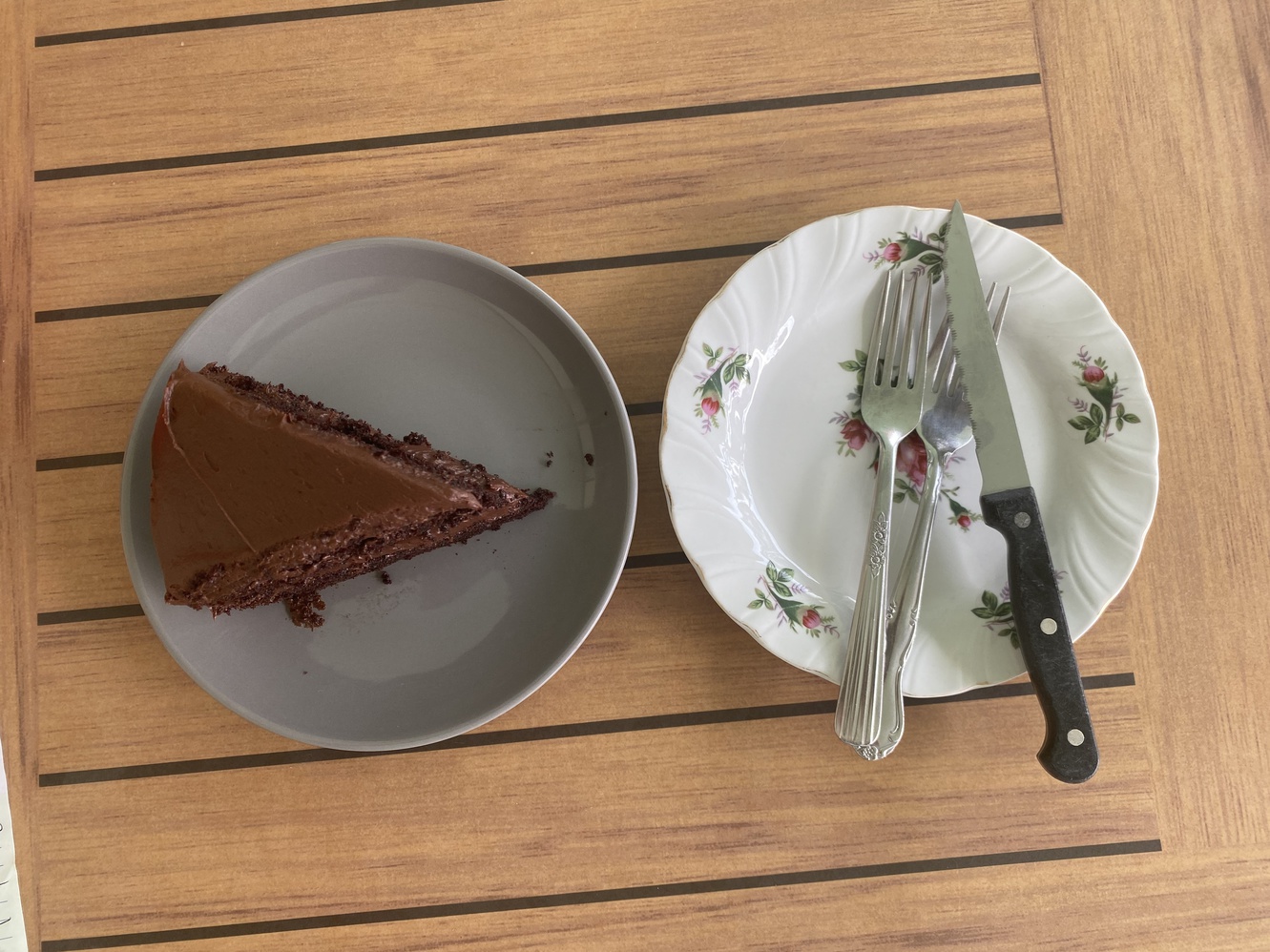 This piece of chocolate-chocolate cake is enough for two
      people.