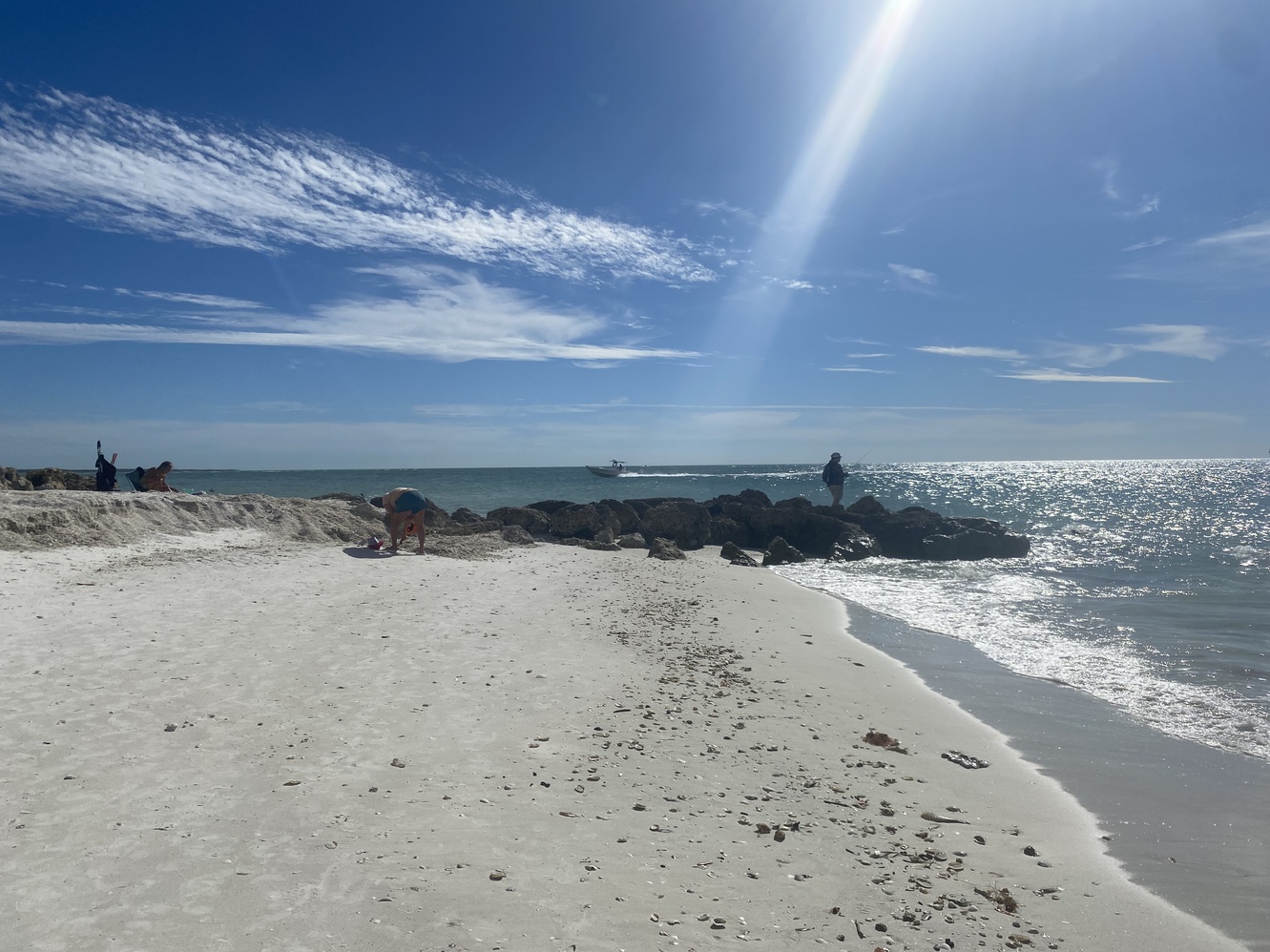 This is a great spot for fishing, shelling, or just relaxing.
      Maybe you can find a horseshoe crab or two.